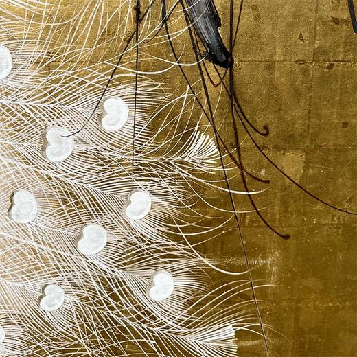 独角鹿西洋古董 19世纪日本江户时代出品「白羽孔雀」主题金地纸本设色六曲屏风 商品图4