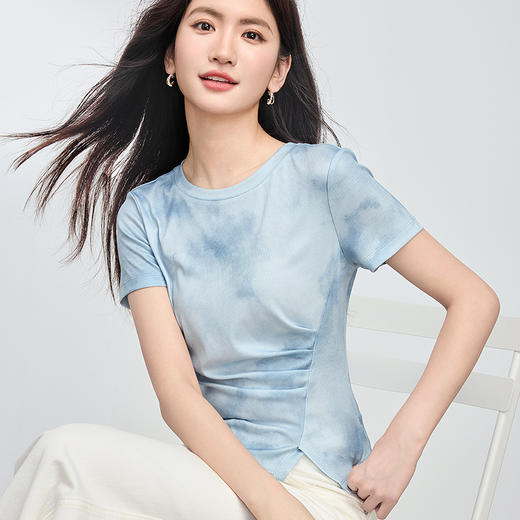 【周四狂欢价】熙世界晕染丝光短袖T恤女设计感不对称显瘦收腰上衣2025夏日新款 商品图4