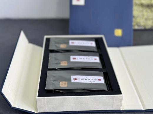 【白茶礼盒装】2025清明白牡丹，春茶复购率排行第一的白茶，汤水花香盈盈，清鲜甘淳，美不胜收（80克） 商品图2