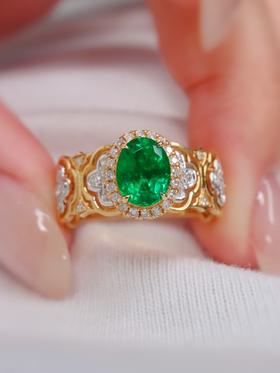 1.09ct刻面祖母绿戒指