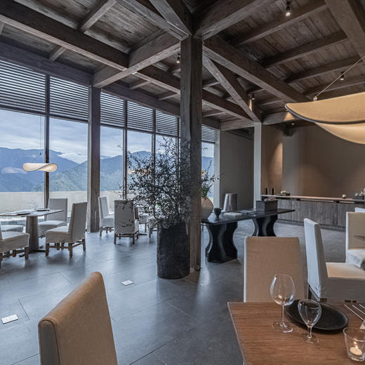 双11返场！1~2晚【咏归川·九寨度假酒店】元旦/寒假/春节/清明可用！享双人早餐、迷你吧、欢迎水果，感受九寨隐世秘境之内的地方藏寨美学~ 商品图3