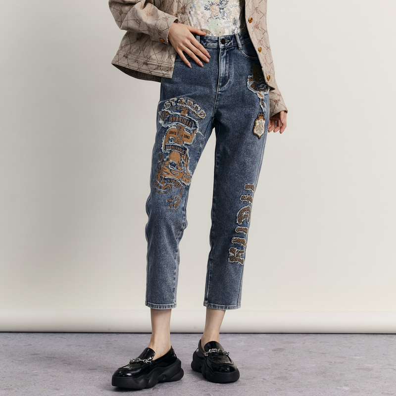 谜底绣花牛仔裤女士2023冬季新款复古合体萝卜裤九分裤234MK1544