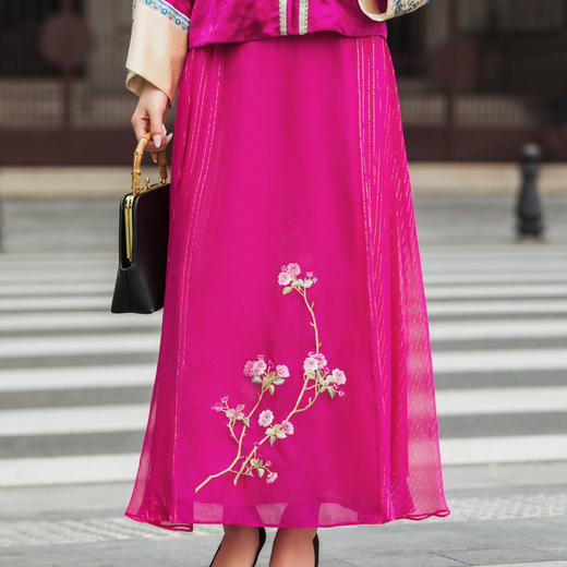 【林栖设计小店】孟庭苇同款真丝轻凉马面裙绣花优雅收腰新中式2025夏季新品半身裙女1952020 商品图0