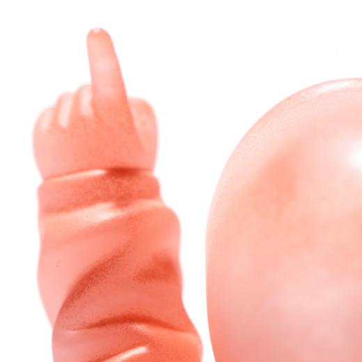 黄玉龙《我不是玩具-天地》红色夜光雕塑 商品图6