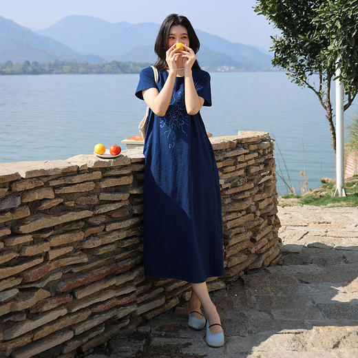 绽放旅行女装234朵/竹节棉针织手绘螺旋花短袖连衣裙舒适透气百搭 商品图0