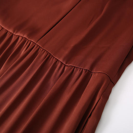 EITIE爱特爱法式优雅气质显瘦V领连衣裙夏新款8207963 商品图4