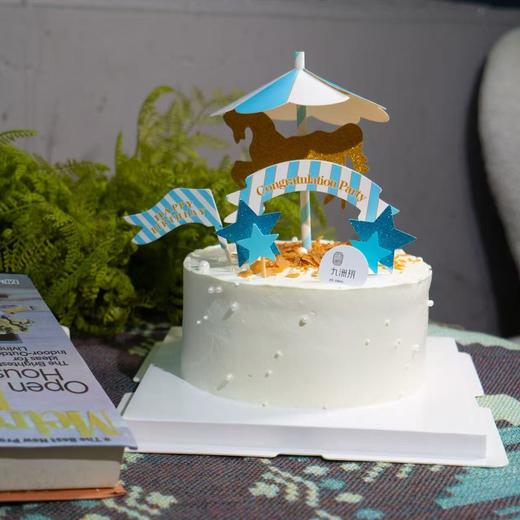 蓝星木马6寸乳脂奶油+芒果脆啵啵夹心 商品图0