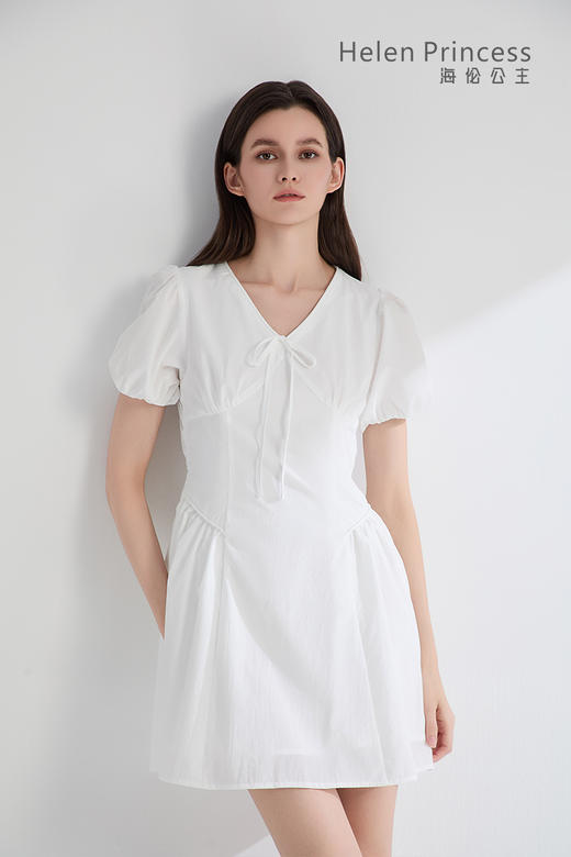 V领蝴蝶结泡泡袖连衣裙 商品图8