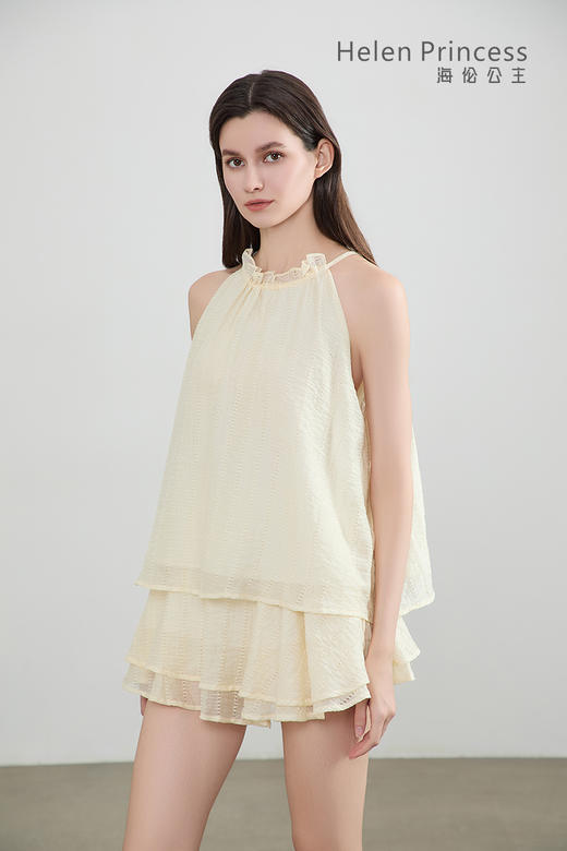 温柔风挂脖木耳边套装 商品图3