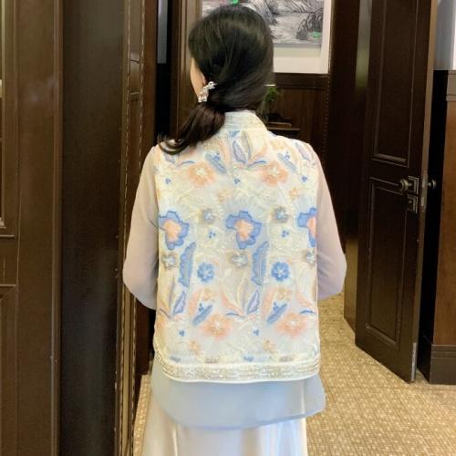 【AUChris澳克里斯 重工钉珠轻奢真丝马甲】立体绣花工艺 轻薄透气 灵气生动 商品图7