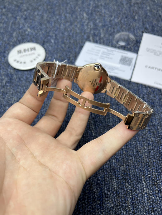 卡地亚AF蓝气球系列 全玫金钻圈款 中号33mm 女士石英腕表 商品图7