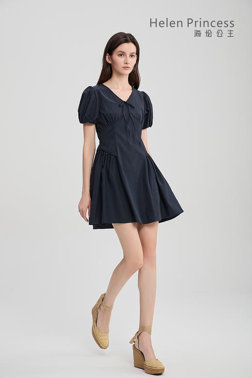 V领蝴蝶结泡泡袖连衣裙 商品图2