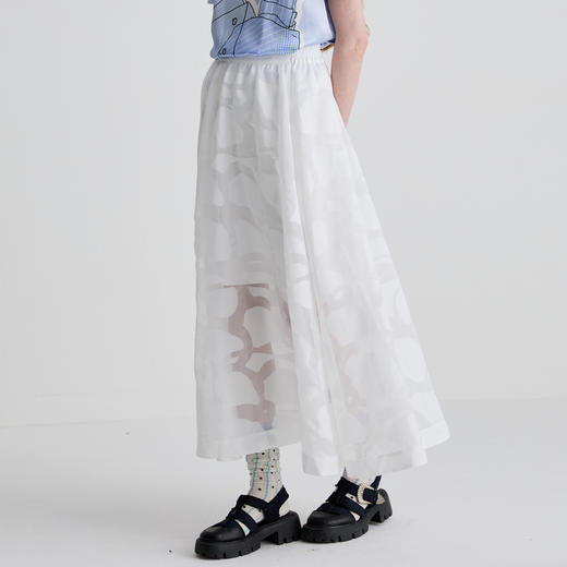 谜底半身裙女2025夏季新品度假大摆裙烧花宽松A型长半裙252MB0591 商品图1