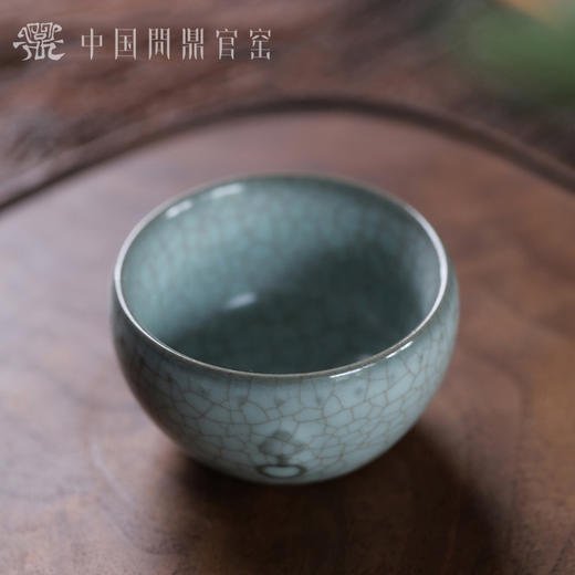 问鼎官窑南官御窑款玖玖发战鼓杯 商品图3
