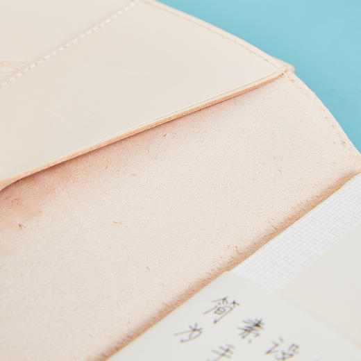 小林漫画 真皮笔记本套头层植鞣革记事本 优质植鞣革为笺，小林漫画为墨，这是本「手心里的时光诗」 多尺寸可选 商品图4