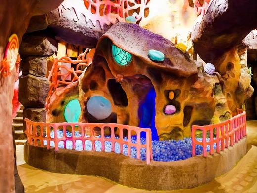即买即用，【环球中心-探洞工场】全国shou家糖果巧克力奇幻探洞王国！全新打造的「甜梦奇遇秘境」开启一场能看、能摸、能闻甚至能“偷吃”的亲子探洞奇遇！ 商品图3
