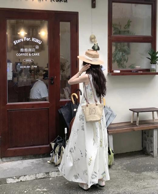 老米优品🎈3-5天！出片率300%《夏日碎花 连衣裙》显瘦版型！！后背做了隐形拉链方便穿脱✅上身轻薄飘逸的feel，贴身穿也是夏日舒适体验！ 下架 商品图2