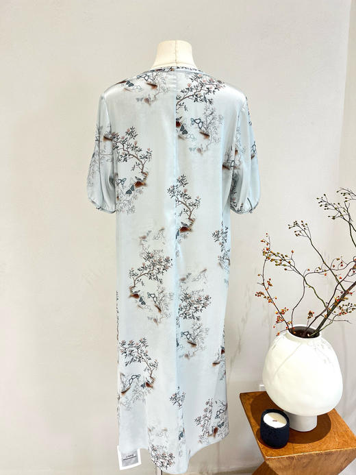 商场同步新款国风晕染桑蚕丝缎面直筒连衣裙 商品图10