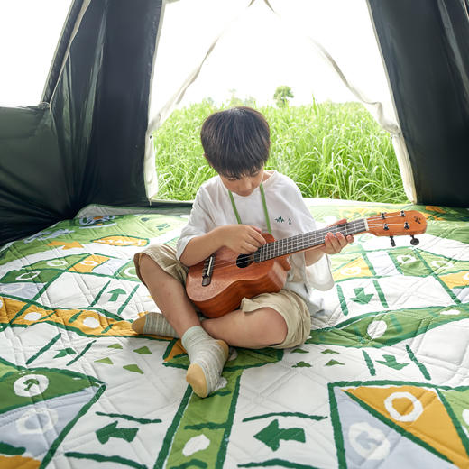 【牧高笛暖霞超声波游戏野餐垫-飞行棋】180*200cm 遇水不吸收 擦后迅速干燥 环保无异味 商品图4