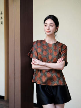 盛唐婧 |圆领桑蚕丝花罗上衣