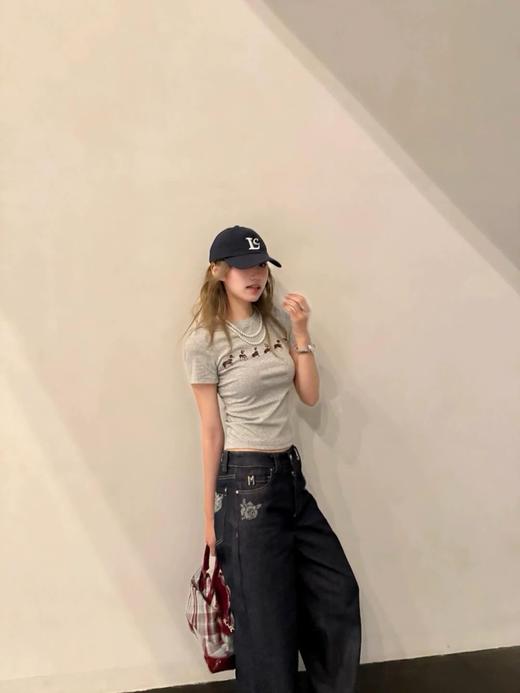 【YW】无忧购腊肠狗印花修身辣妹正肩短款圆领短袖T恤 t-253077（截单后3-5天发货） 商品图3