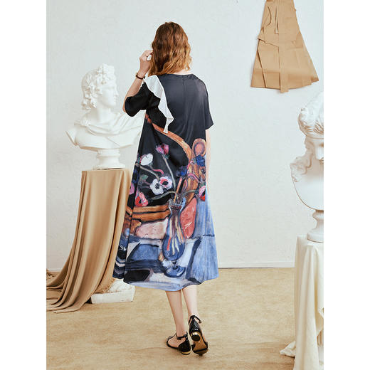 两三事 香邂玫语 2025夏季新款复古抽象印花荷叶边拼接短袖连衣裙 商品图4