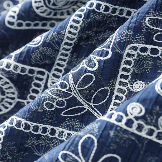 「高货wl」全新升级【铂金会员358/天猫479/差价121】(04921)洛诗琳高级感重工刺绣连衣裙2025夏季显瘦气质圆领系带裙 商品图3