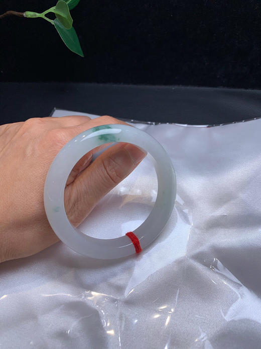 620141，58飘花手镯，特别清新秀气，清新白底 花色干净清爽。润润的 商品图5