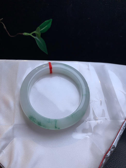 620139，55.3飘花手镯，特别清新秀气，花色干净清爽。润润的 商品图2