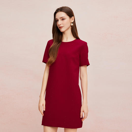 QF8B6斯尔丽25新款轻礼服直身短款年轻时尚配色镶钻低调光泽先高连衣裙 商品图7