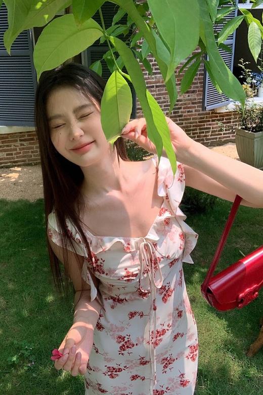 SIA SAYLOR 设计感荷叶边碎花连衣裙 20447 商品图5