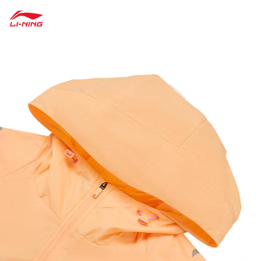 李宁 女子防风防泼水运动风衣纯色简约连帽开衫外套 商品图6