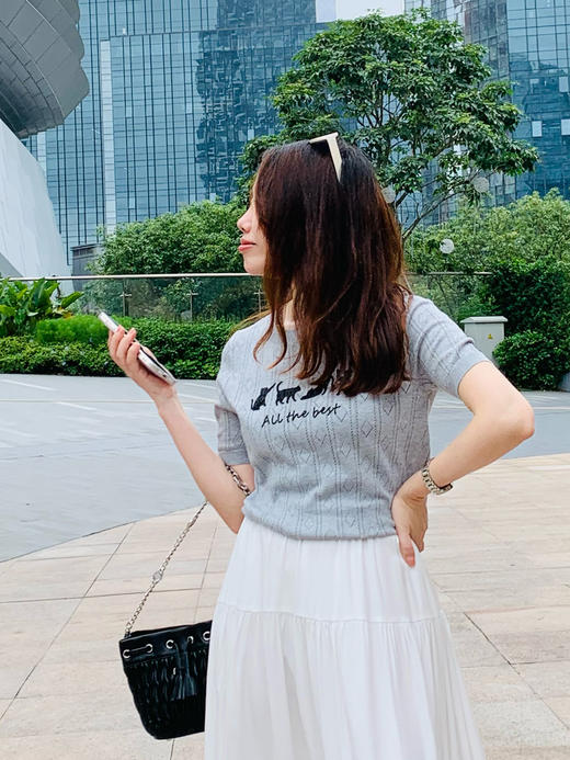 【百图lulu定制】【黑猫针织衫】夏季 轻薄  金线黑猫  招财又时髦短袖针织衫 商品图2