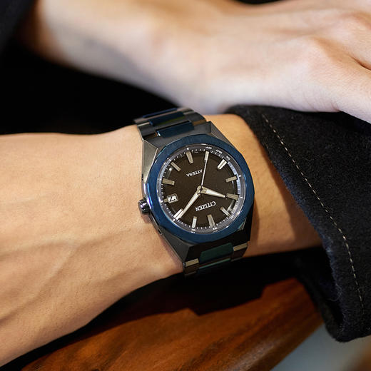 西铁城/CITIZEN光动能电波舒博™钛ATTESA复古时尚男表CB3046-76E 商品图4