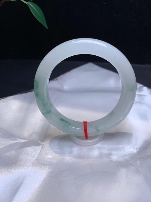 620139，55.3飘花手镯，特别清新秀气，花色干净清爽。润润的 商品图3