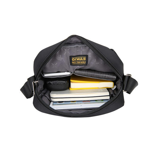 爱华仕（OIWAS）休闲时尚斜挎户外运动男士单肩小包 5551黑色 商品图1