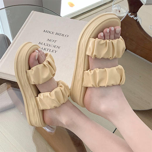 【厚底休闲凉拖鞋】夏季厚底休闲时尚褶皱沙滩鞋网红个性仙女风舒适外穿双带凉拖鞋女。ry 商品图2