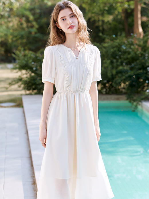 【百图lulu定制】【缪斯连衣裙】醋纤混纺 V领蕾丝 光泽感 气质 弹力收腰 女神 短袖连衣裙 商品图7