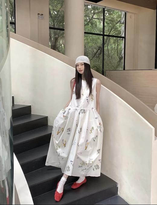 老米优品🎈3-5天！出片率300%《夏日碎花 连衣裙》显瘦版型！！后背做了隐形拉链方便穿脱✅上身轻薄飘逸的feel，贴身穿也是夏日舒适体验！ 下架 商品图8