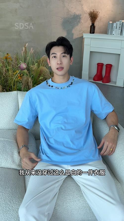 T3702夏季高级感新款男士简约领口立体珠子纽扣装饰短袖T恤重磅时尚潮 商品图0