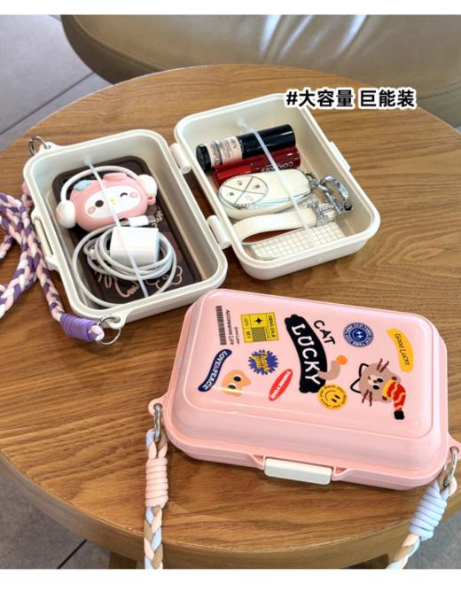 🌟【防水又耐脏】孙小美跨臂斜挎背包盒：**被问爆的多巴胺斜挎包！💥出街必备！** 大人小孩都能用 ✨可做亲子款哦！！ 宝妈们看过来！😎这款小包包也太戳心了吧！ 商品图2