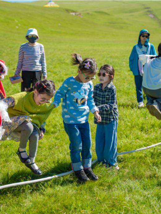 新品上线｜暑期｜乌兰布统亲子 | 草原超选性价比，特选商务车穿越史诗级公路热阿线&达达线，20多项趣味玩法+草原/森林/湖泊… 商品图3