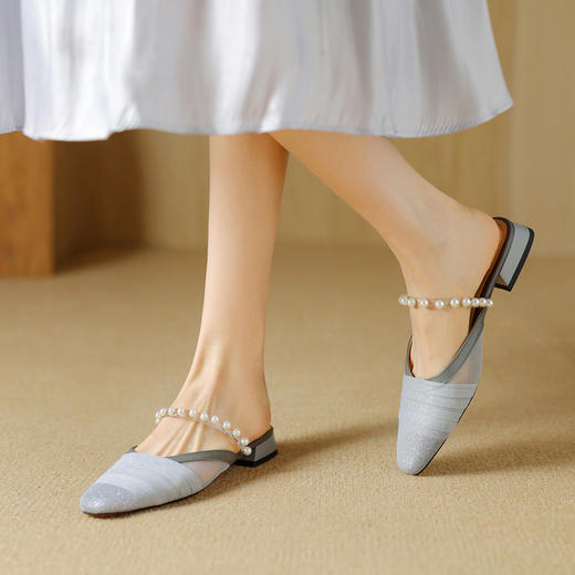 【预售5天】2cm法式珍珠网纱仙女风包头半拖鞋，外穿粗跟低跟灰色KYD&DK990 商品图0