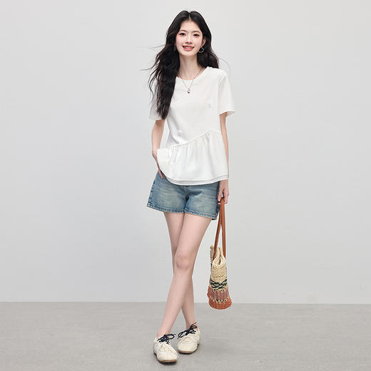 【专属特价】熙世界立体花朵白色圆领T恤女设计感宽松休闲短袖上衣2025夏新款 商品图3