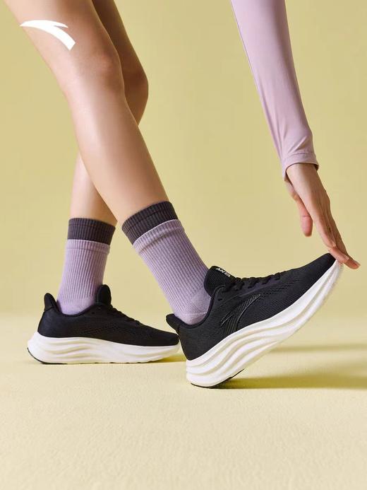 安踏轻云2丨网面轻质透气跑步鞋女夏季耐磨黑色运动鞋 122535509R 商品图4