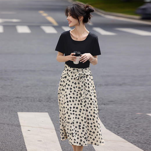 【专属特价】熙世界度假风短袖T恤拼接碎花连衣裙女夏季设计感假两件收腰裙子 商品图4