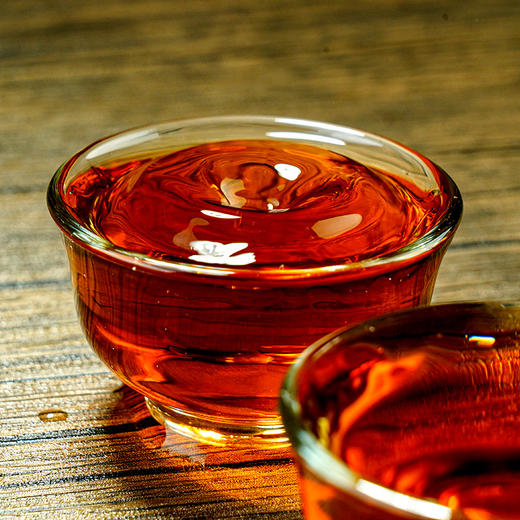 【凤麟冰岛熟茶】七陈冰岛熟茶 临沧冰岛五寨核心古树拼配，香扬、汤甜、味足，浓稠厚滑感直抵深喉 357g/饼 商品图4