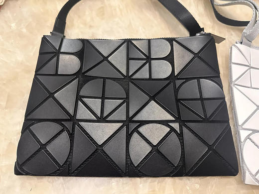 25年5月限定新款FONT系列6格几何菱格包单肩手提包通勤包托特女包！ 商品图7