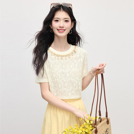 【周四狂欢价】熙世界甜美风减龄重工镂空刺绣钉珠圆领T恤上衣女短袖2025夏新款 商品图4