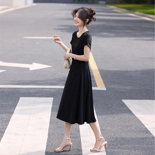 【周末秒杀】熙世界赫本风黑色连衣裙女收腰显瘦夏季针织冰丝T恤裙子2025新款 商品图4
